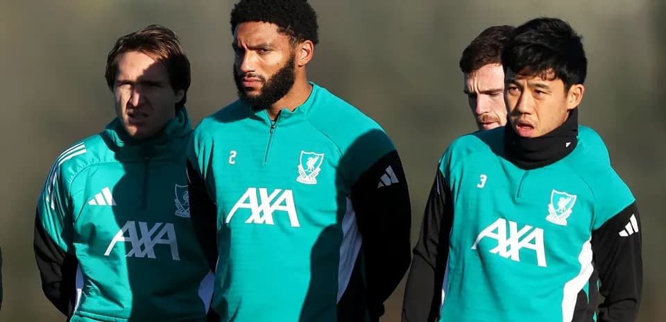 Jugadores de fútbol en sesión de entrenamiento