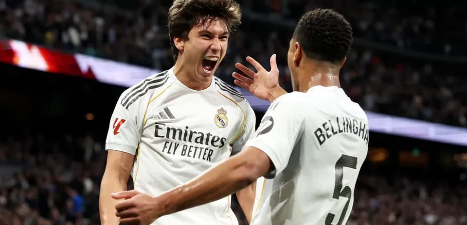 Jugadores de Real Madrid celebrando un gol