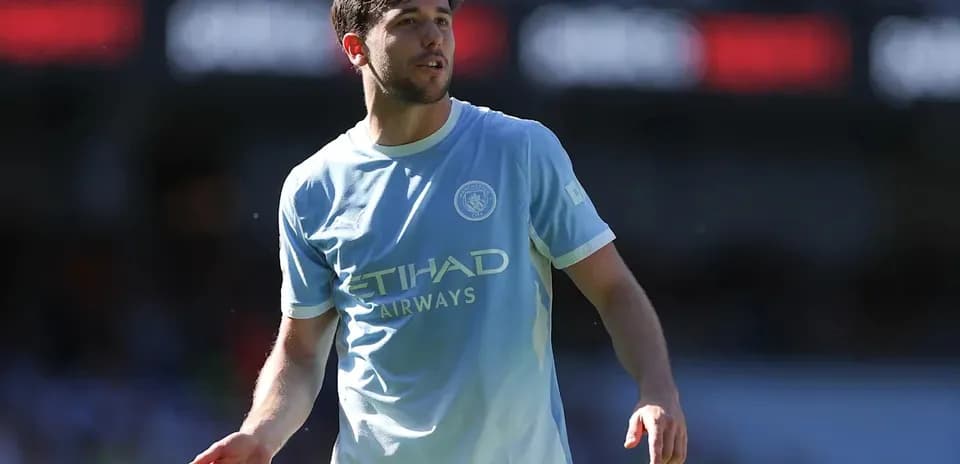 Jugador de Manchester City en el campo durante partido