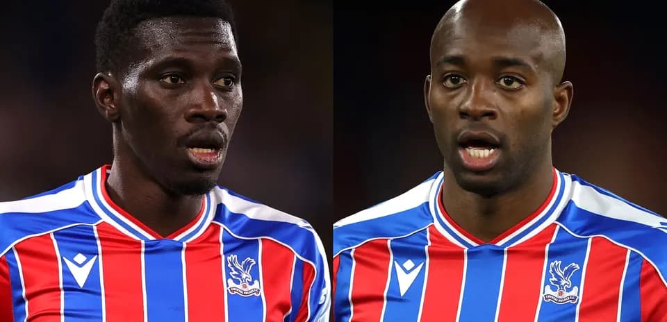 Jugadores de Crystal Palace en acción durante el partido