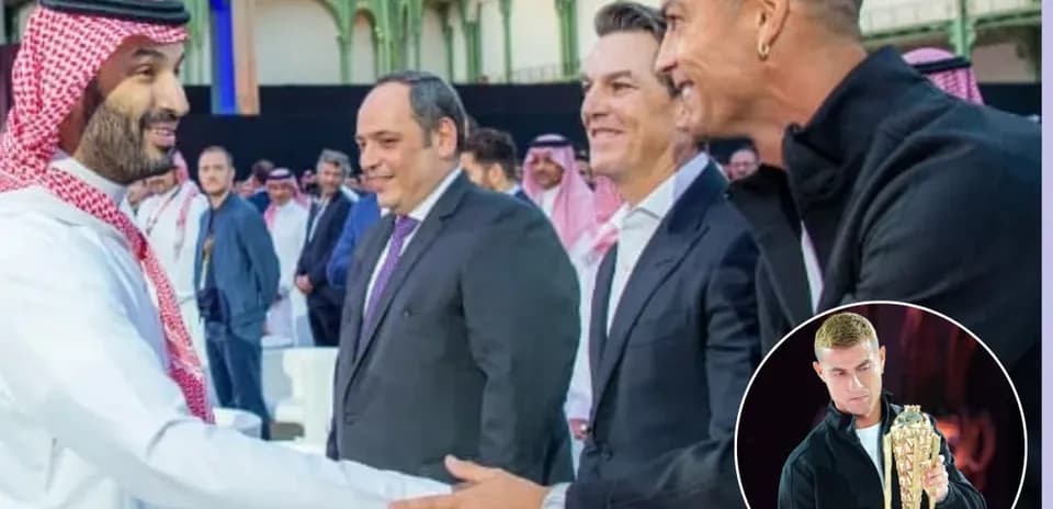 Reunión de personalidades en evento deportivo en Arabia Saudita