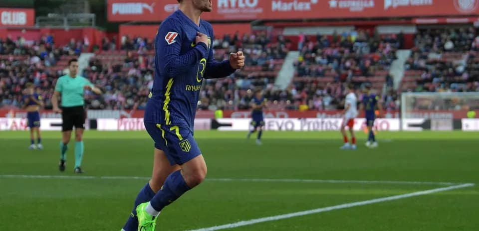 Jugador de Atlético de Madrid celebra un gol