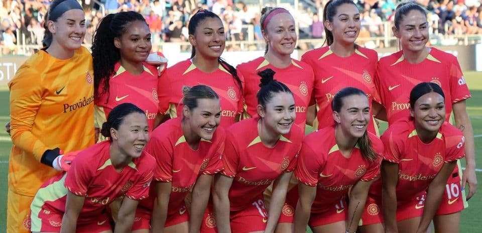 Equipo de Portland Thorns W posando para foto