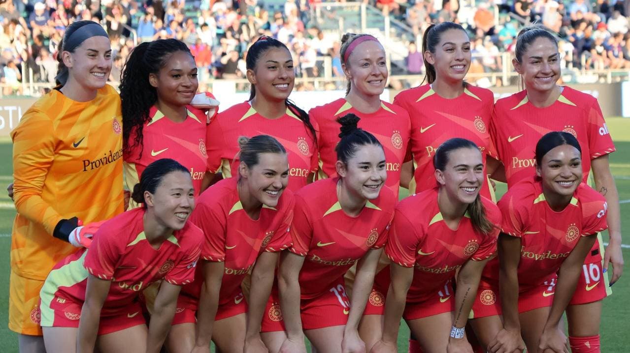Equipo de Portland Thorns W posando para foto