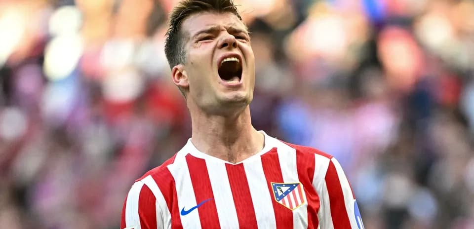 Jugador de Atlético de Madrid celebrando en el campo