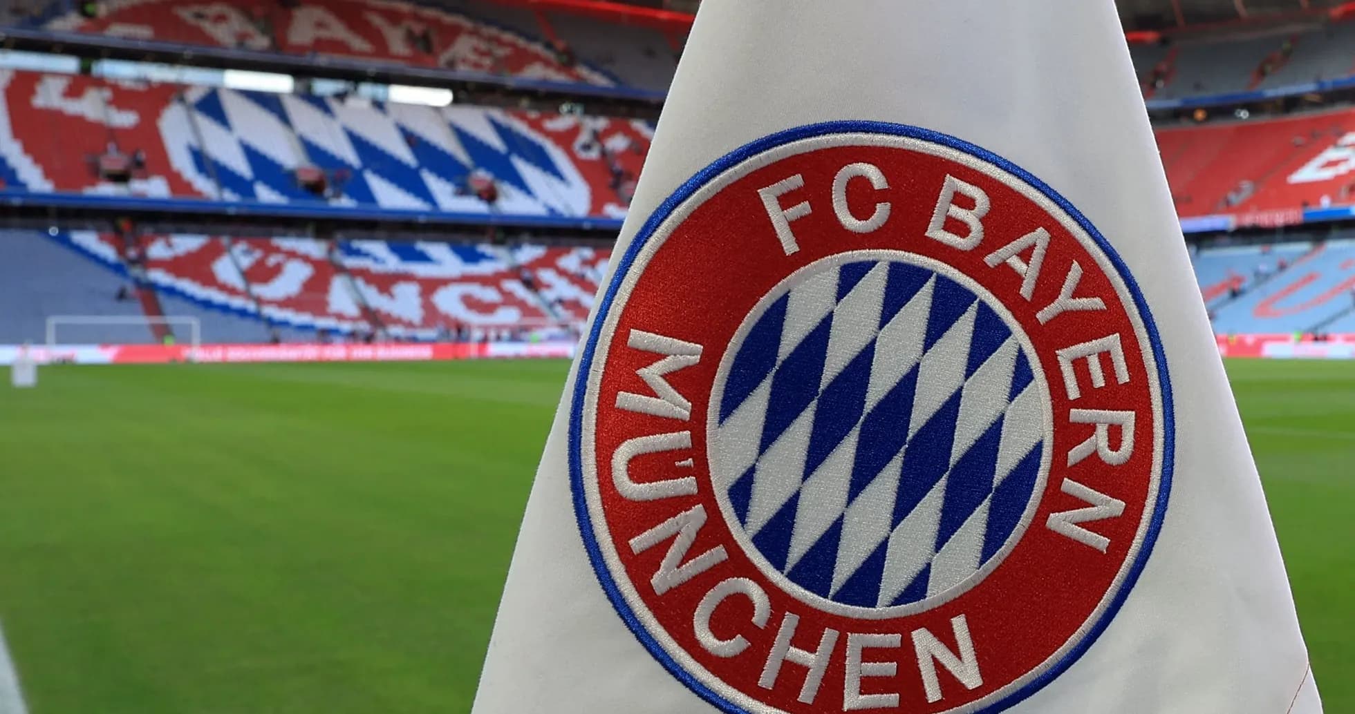 Bandera de FC Bayern München en el estadio