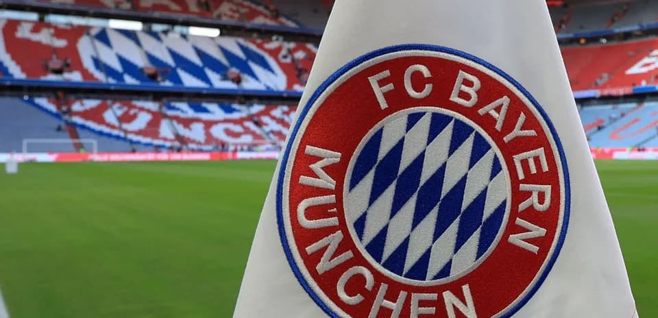 Bandera de FC Bayern München en el estadio