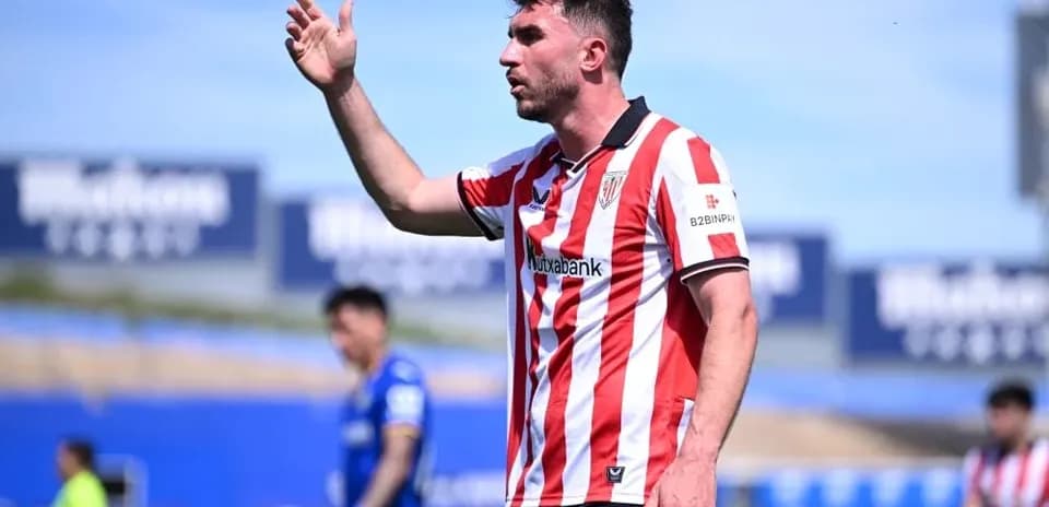 Jugador de Athletic Club gesticulando durante partido