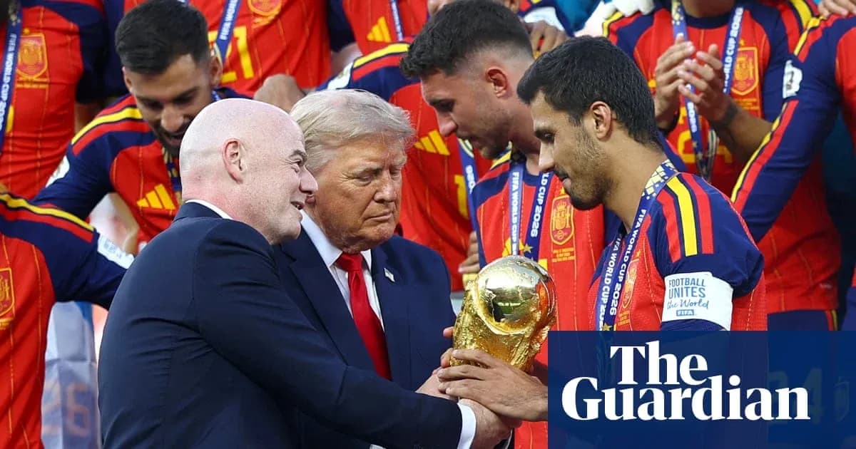 Entrega de la Copa del Mundo a la selección española