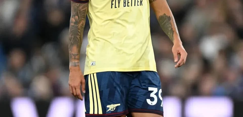 Jugador de Arsenal en el campo durante partido