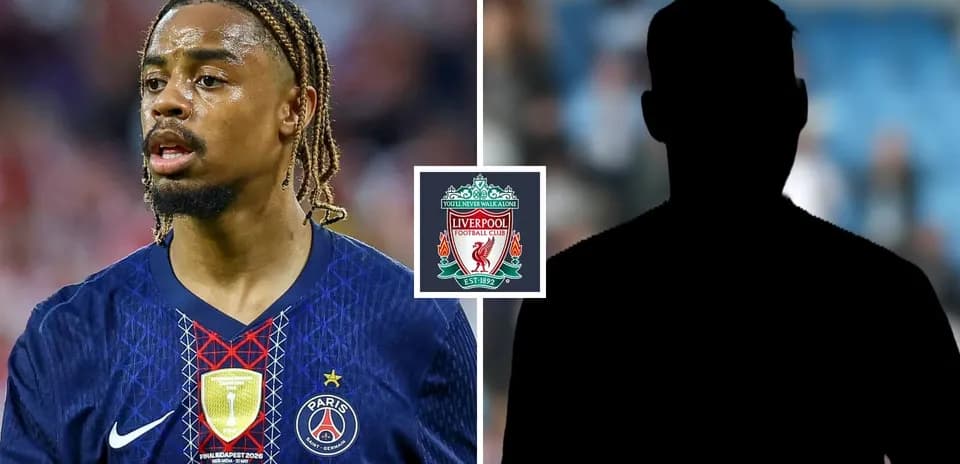 Jugador de PSG con logo de Liverpool en fondo