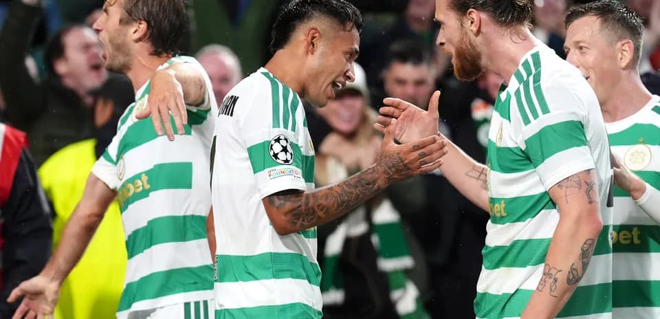 Celebración de jugadores de Celtic durante el partido