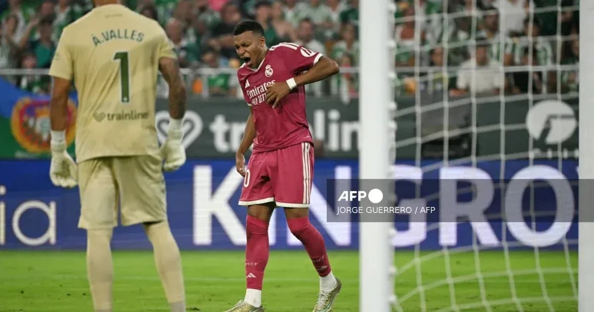 Jugador de Real Madrid celebrando un gol en el partido