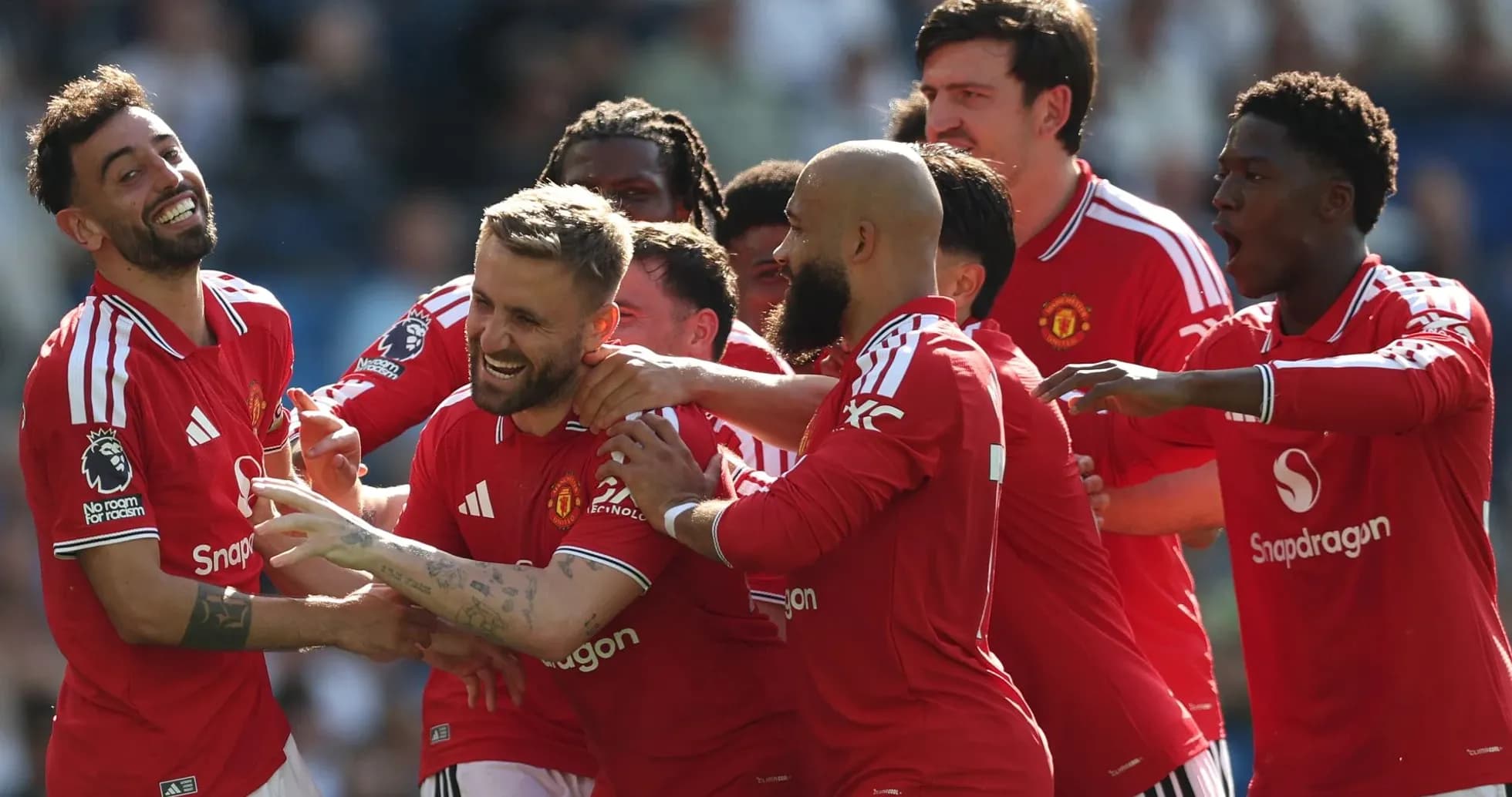 Jugadores de Manchester United celebrando un gol