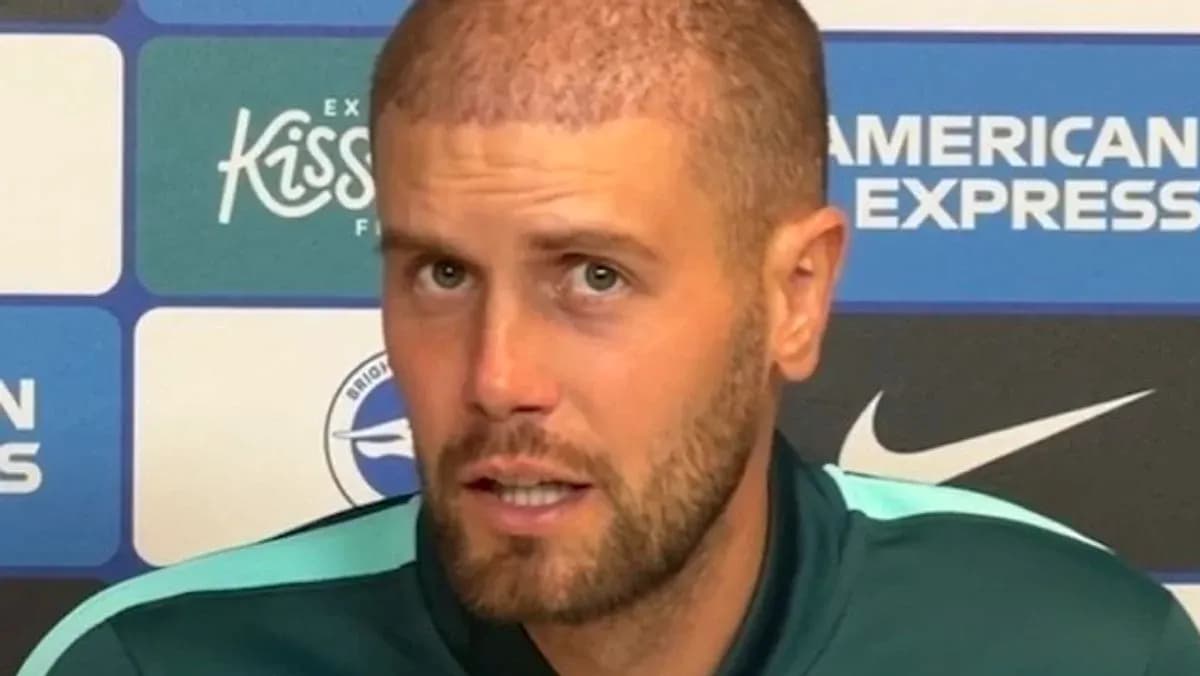 Jugador hablando en conferencia de prensa