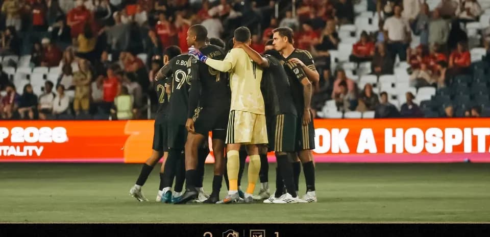Jugadores de Los Angeles FC II celebrando un gol