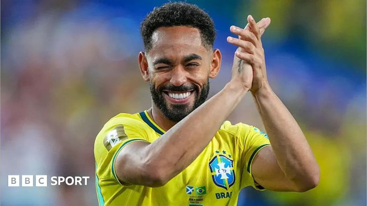 Jugador de Brasil aplaudiendo en el estadio