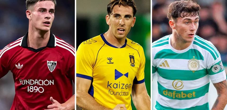 Tres jugadores de fútbol en acción durante partidos