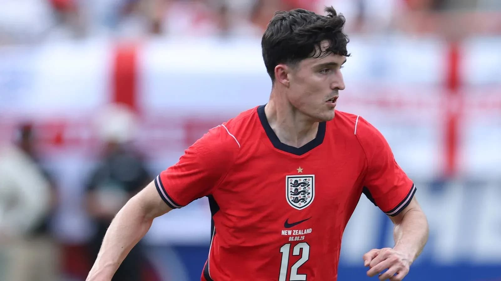 Jugador de Inglaterra corriendo durante un partido