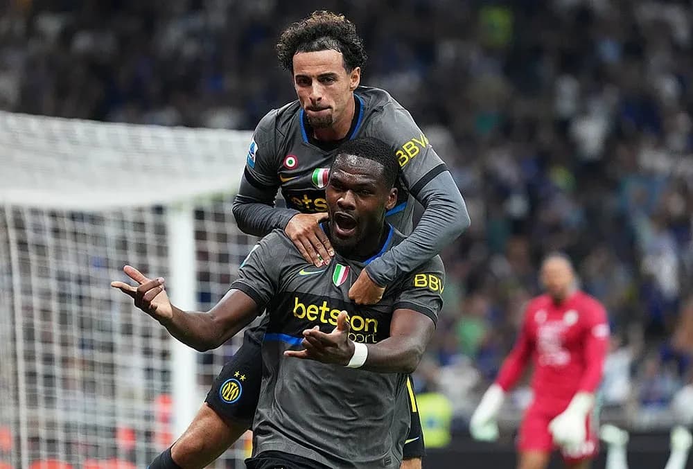 Jugadores del Inter celebrando un gol