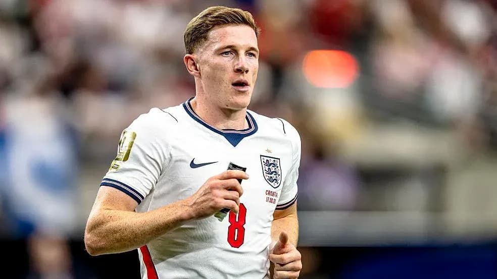Jugador de Inglaterra corriendo en el campo