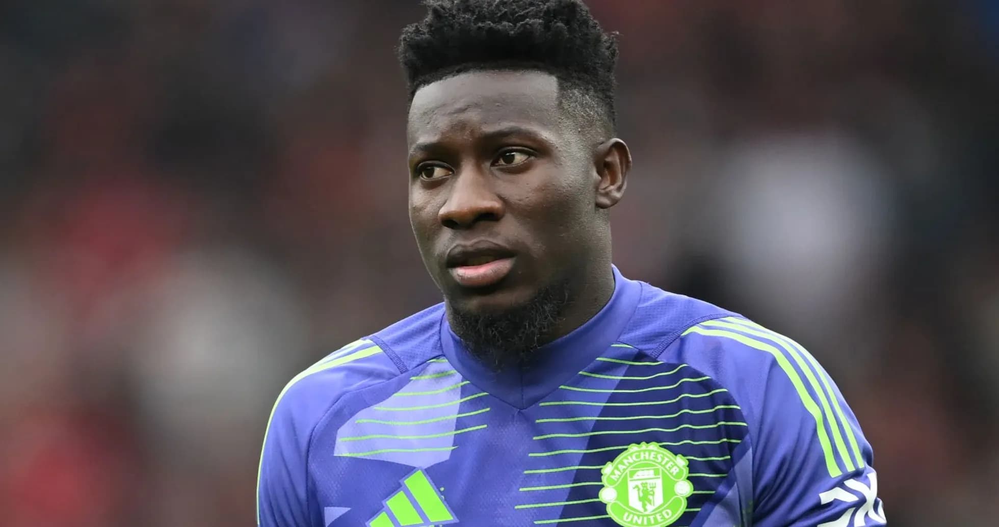 Portero de Manchester United en uniforme durante el partido