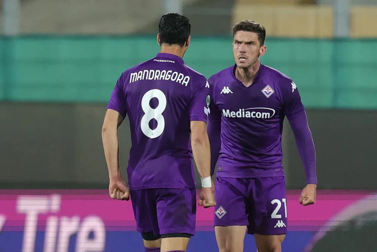 Jugadores de Fiorentina celebrando durante un partido