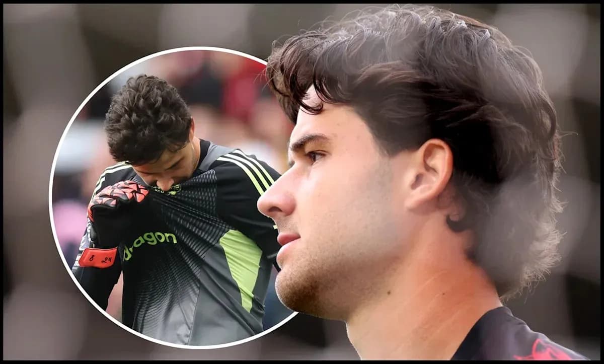 Portero con camiseta negra en acción durante partido