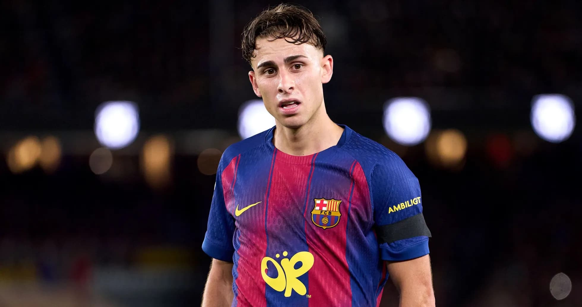 Jugador del FC Barcelona en el campo durante partido