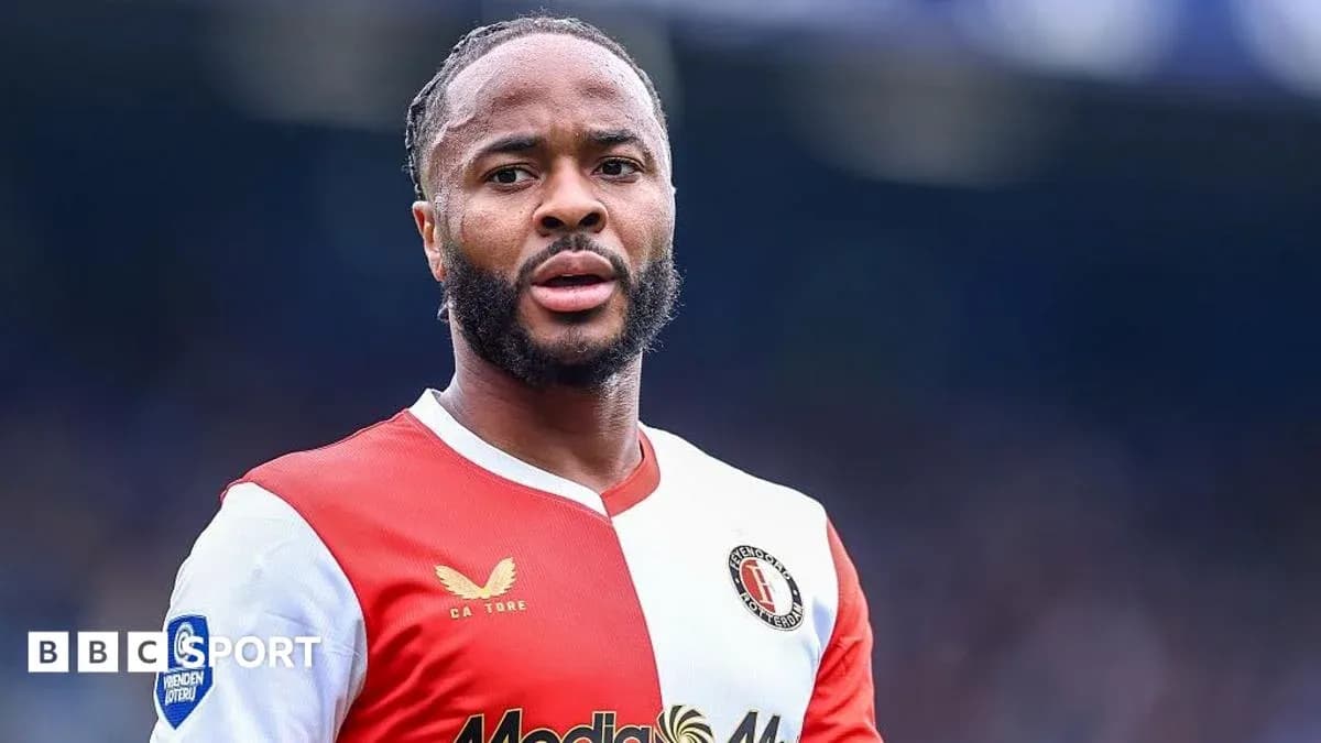Jugador de Feyenoord en uniforme durante el partido