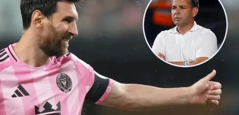 Lionel Messi celebrando con camiseta rosa del Inter Miami