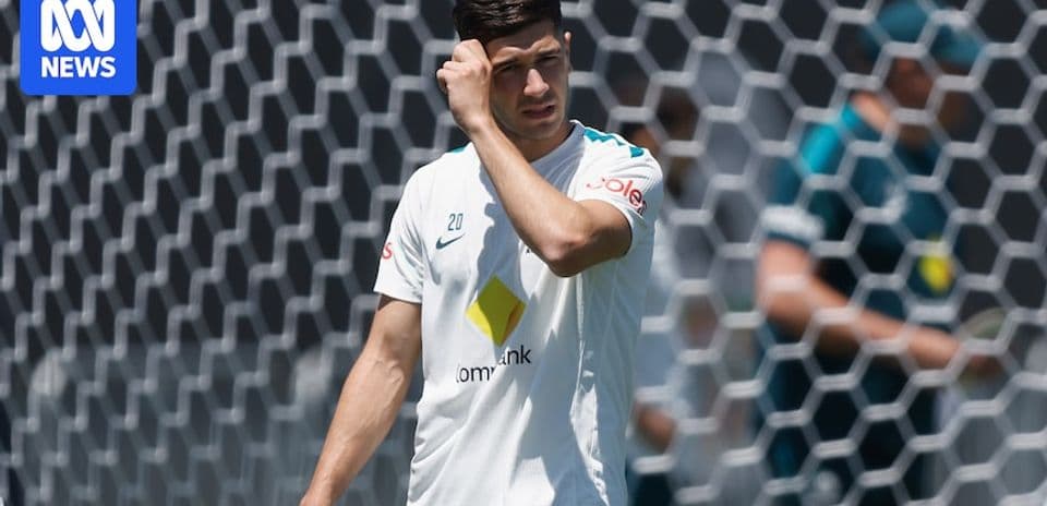 Jugador tocándose la cabeza durante el entrenamiento