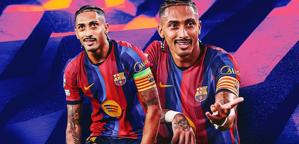 Jugador de Barcelona en uniforme y gesto de celebración