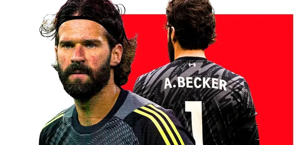 Portero de Liverpool con camiseta de A. Becker