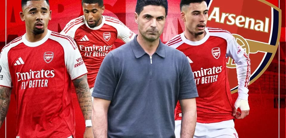 Jugadores de Arsenal y su entrenador en el fondo del logo