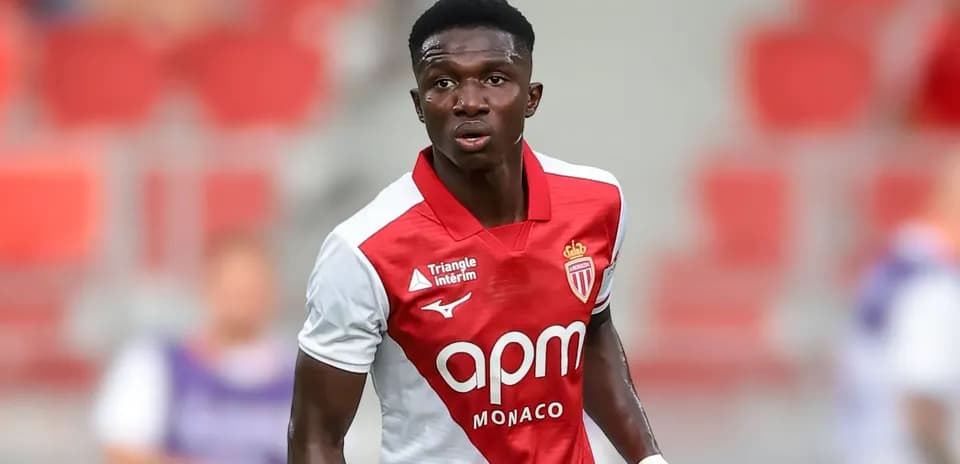 Jugador de AS Mónaco en el campo durante el partido