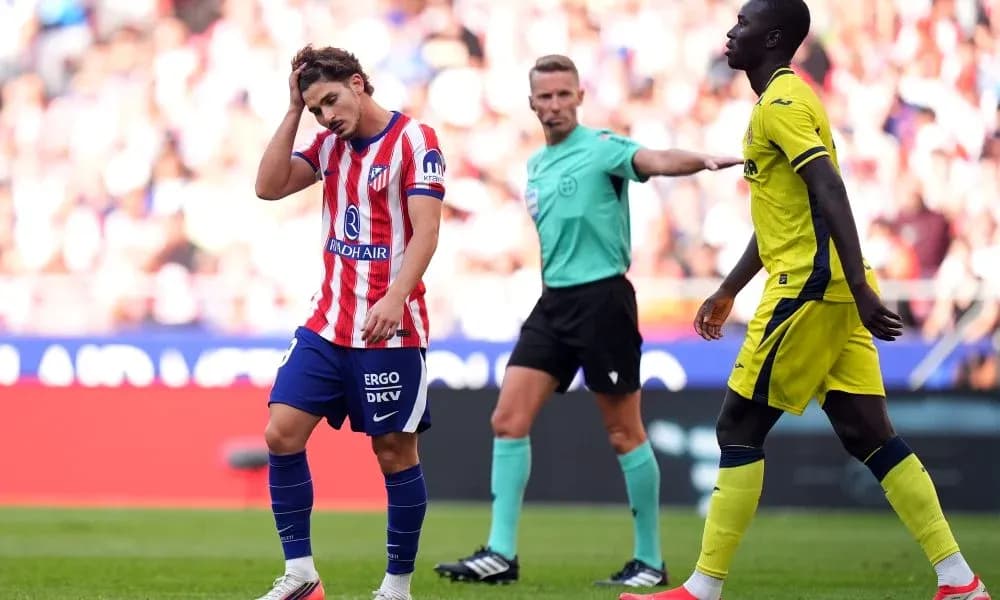 Jugador de Atlético de Madrid se lamenta tras falta