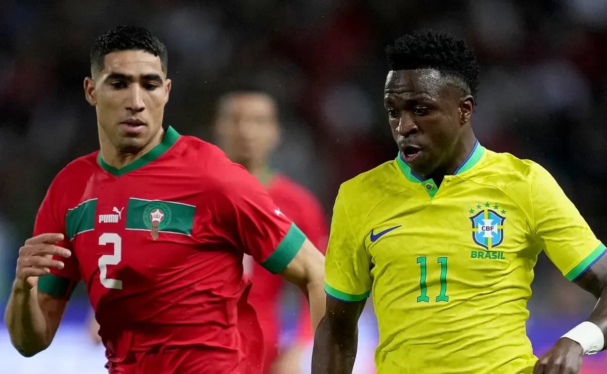 Jugadores de Brasil y Marruecos en acción
