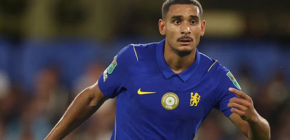 Jugador de Chelsea en acción durante un partido