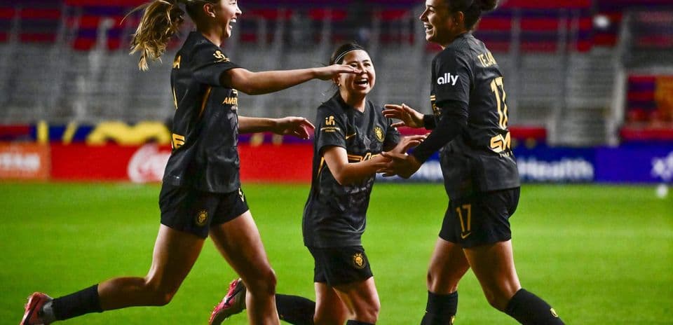 Jugadoras del Utah Royals celebrando un gol