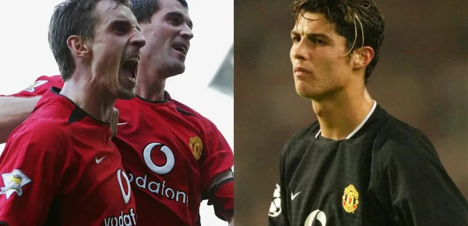 Jugadores de Manchester United en acción y contemplativos
