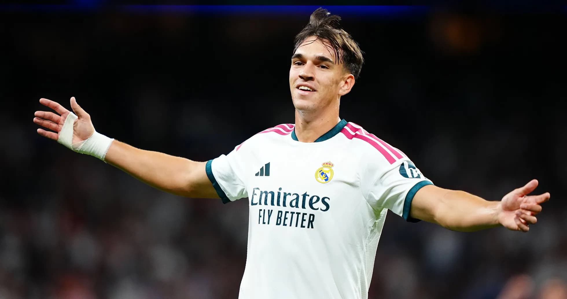 Jugador de Real Madrid celebrando un gol