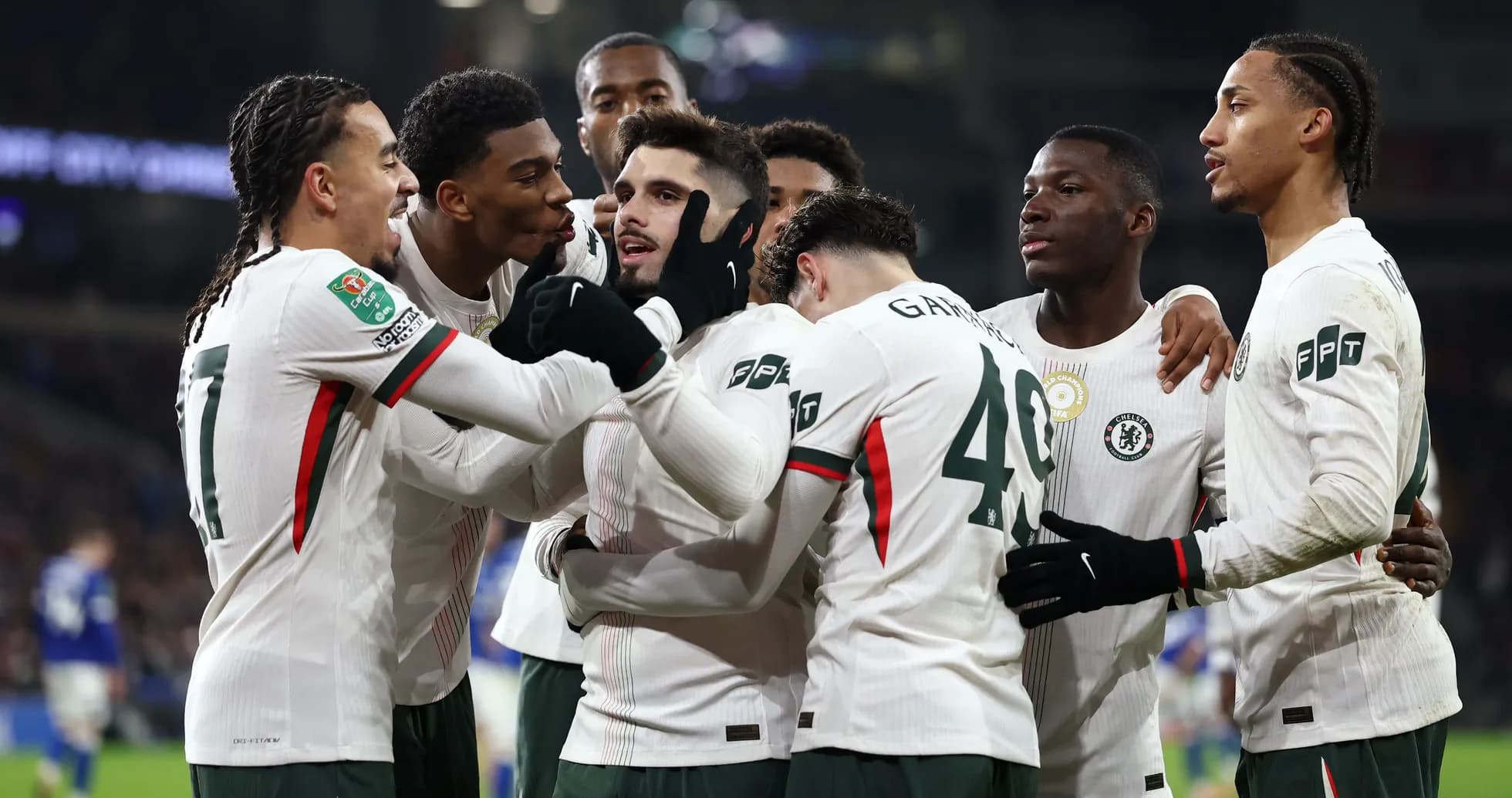 Jugadores de Chelsea celebrando un gol en el partido