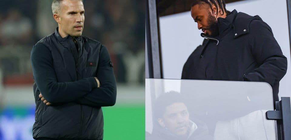 Entrenador y jugador observando partido desde palco