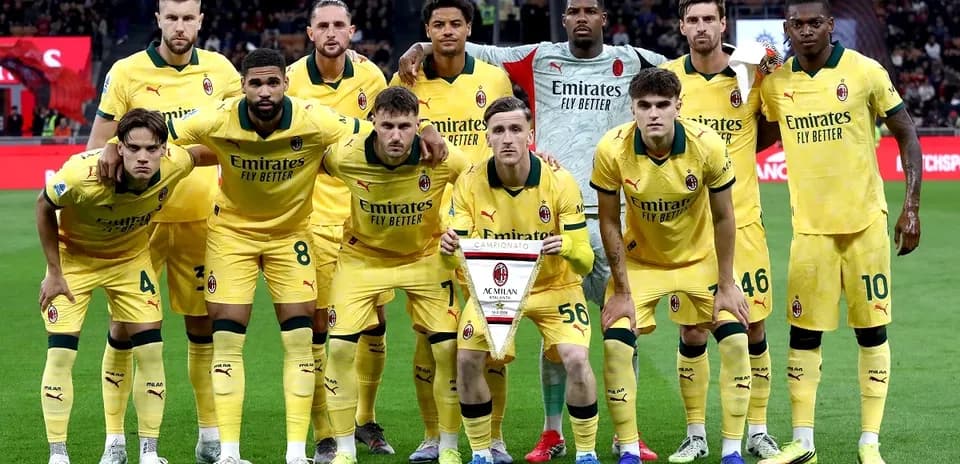 Jugadores de AC Milan en formación