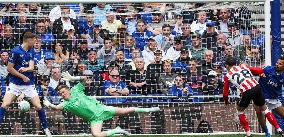 Un tiro penalti en el partido Everton vs Sunderland