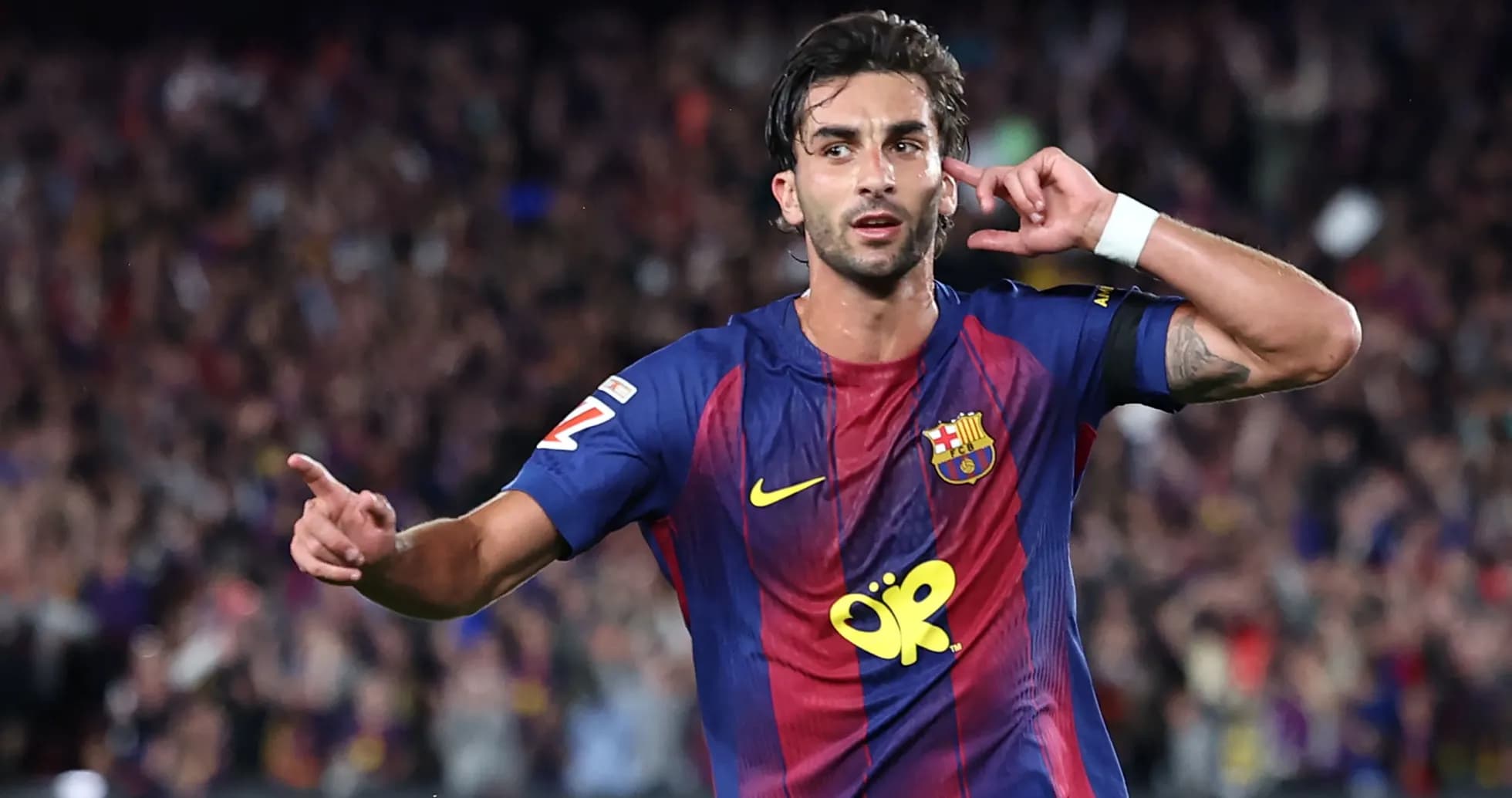 Jugador del Barcelona celebrando un gol en el estadio