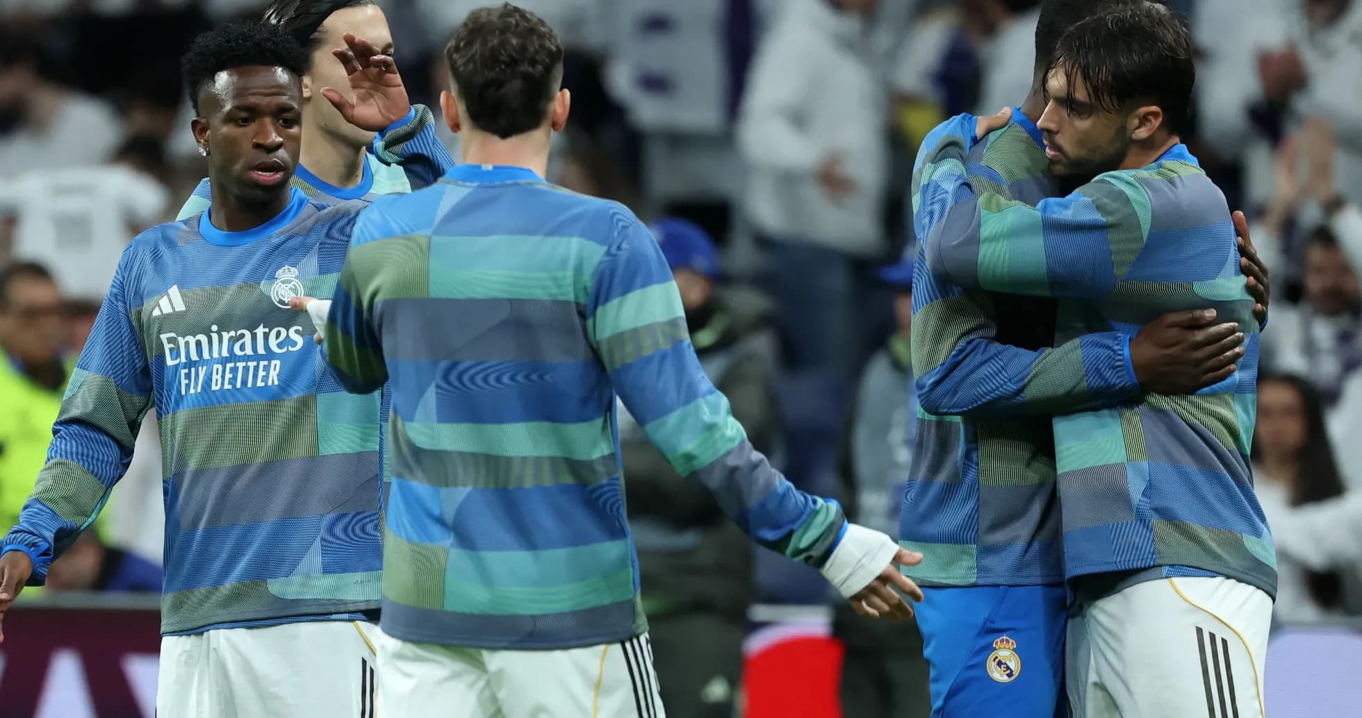 Jugadores del Real Madrid en calentamiento antes del partido