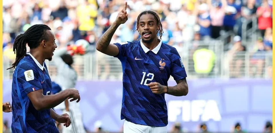 Jugadores de Francia celebrando un gol en el partido