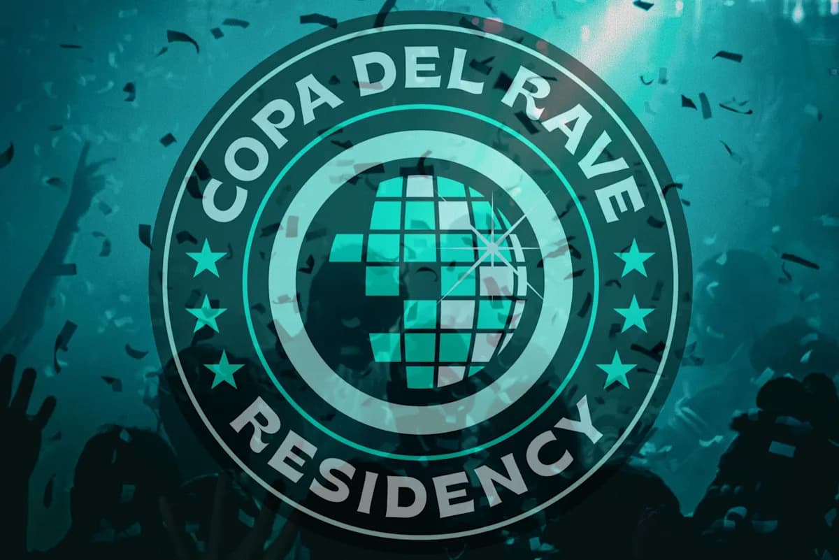 Logo de la Copa del Rave en fondo festivo